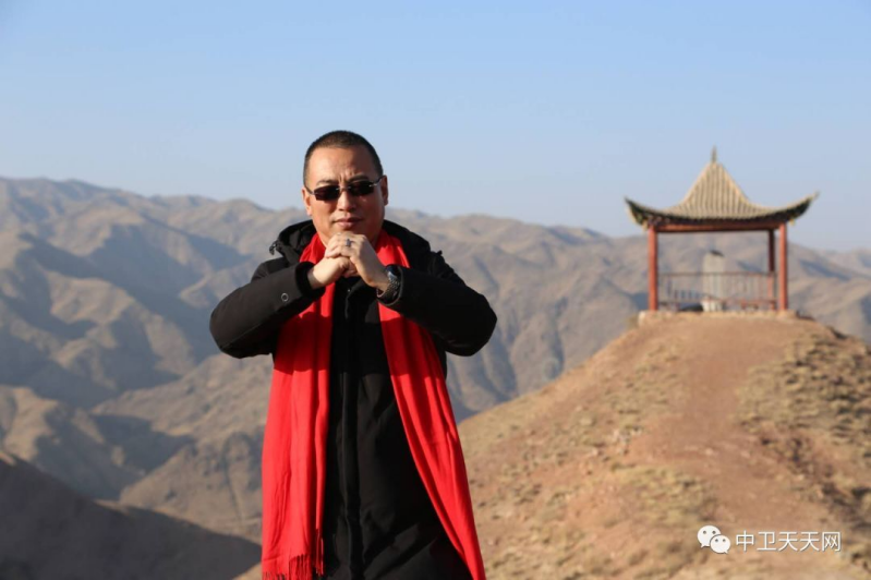 2019年1月1日，5位中衛(wèi)青年企業(yè)家在寺口山上送祝福